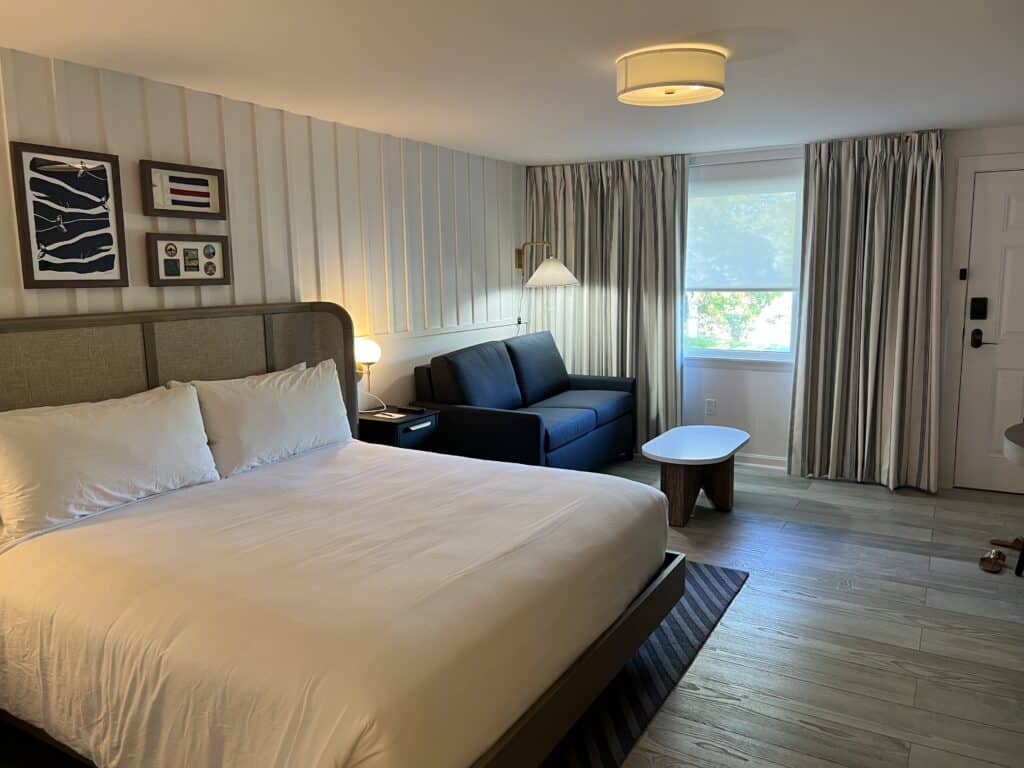 nautical theme rooms in the Greyfinch Inn