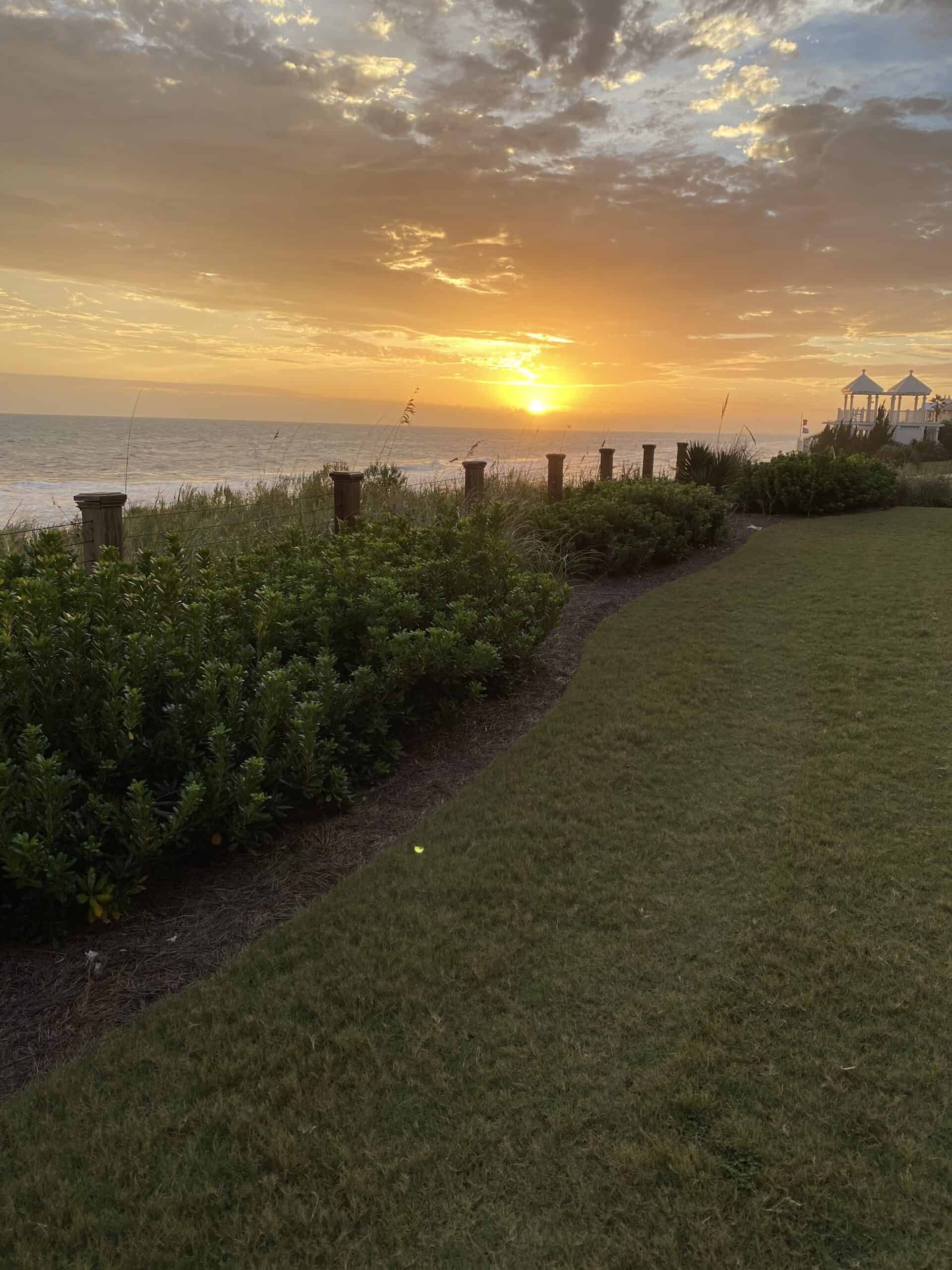 gorgeous sunsets on the best beaches in 30a 