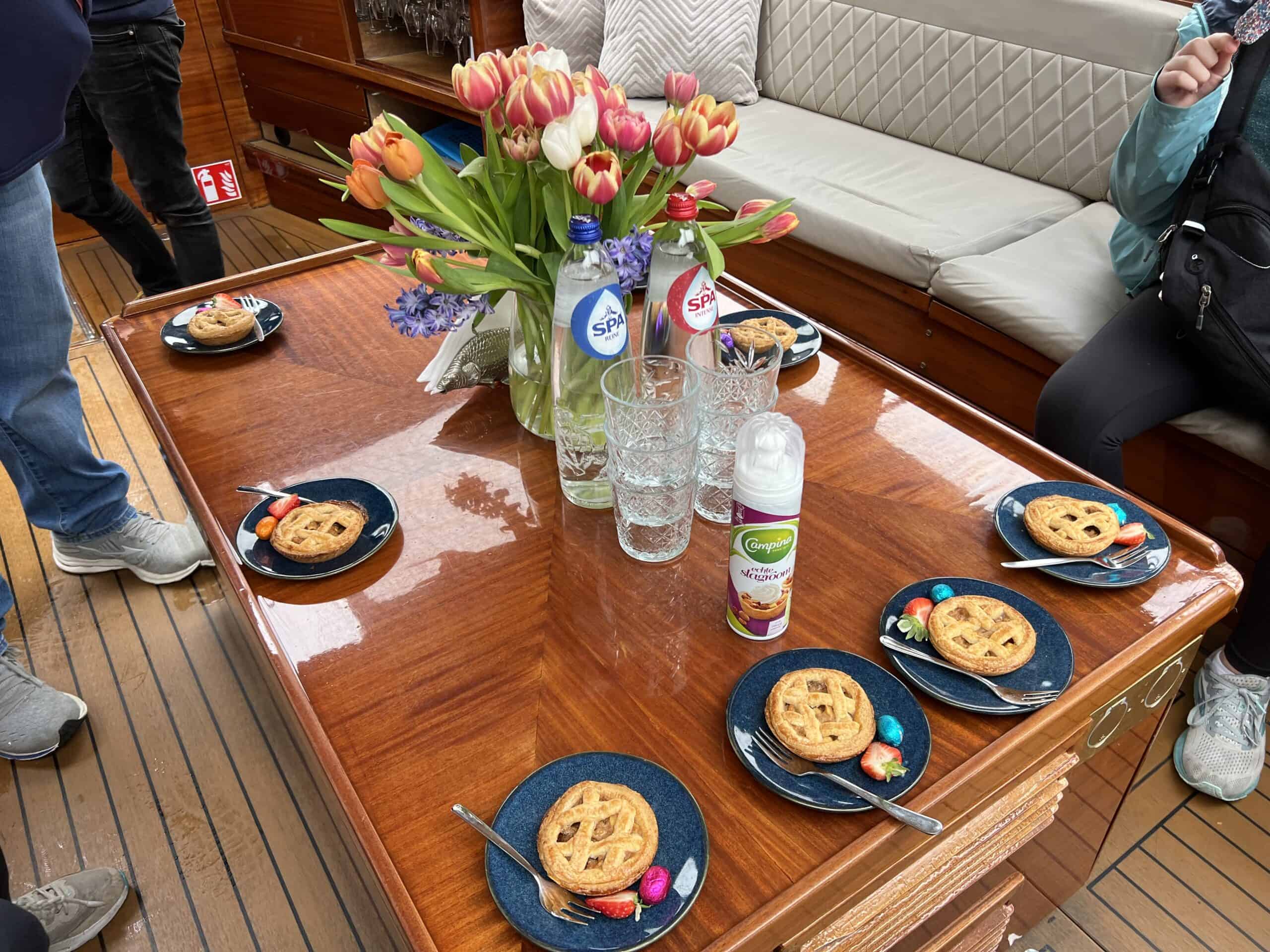 fresh apple pie provided 