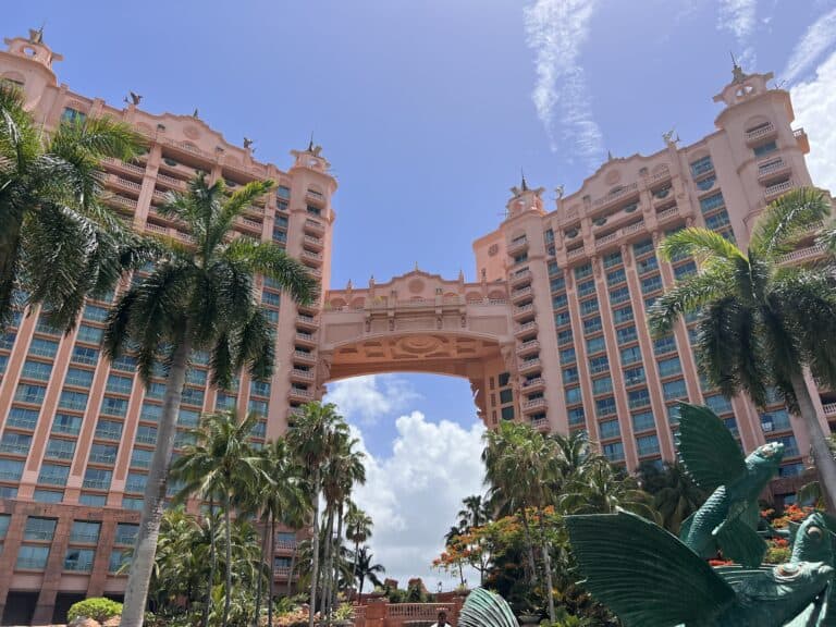 An Expert Guide on Where to stay at the Atlantis Resort